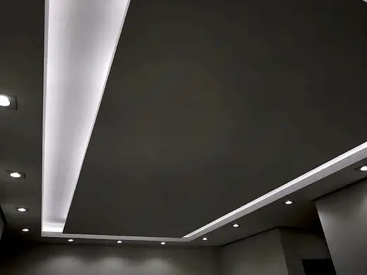 Sanca aberta com luz indireta no contorno do teto (obra da Gesso Elegance)
